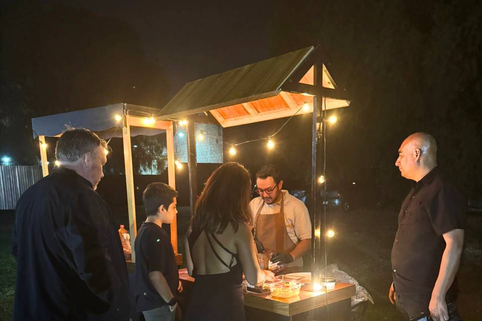 Catering en acción en boda