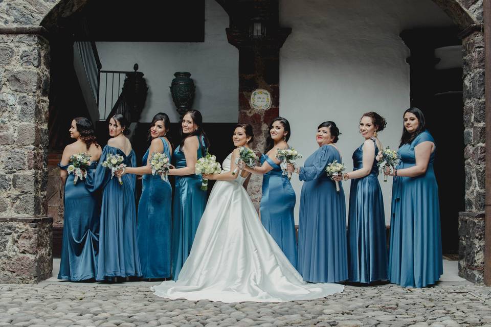 Novia con sus damas de honor