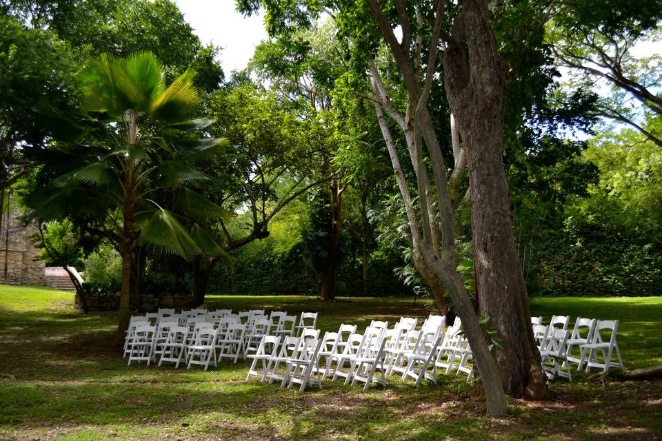 Ceremonia en los jardínes