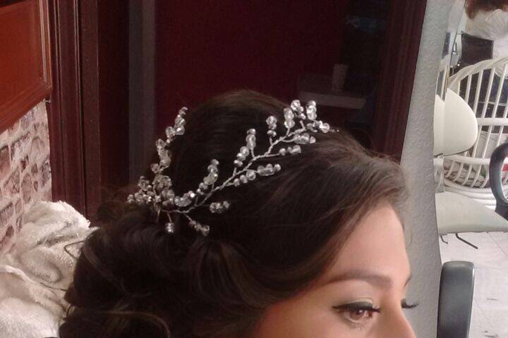 Yadis Hair and Make Up