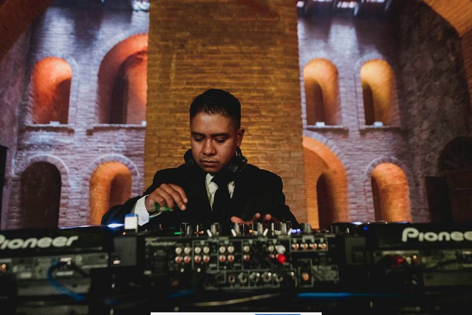 DJ Paco Hernández