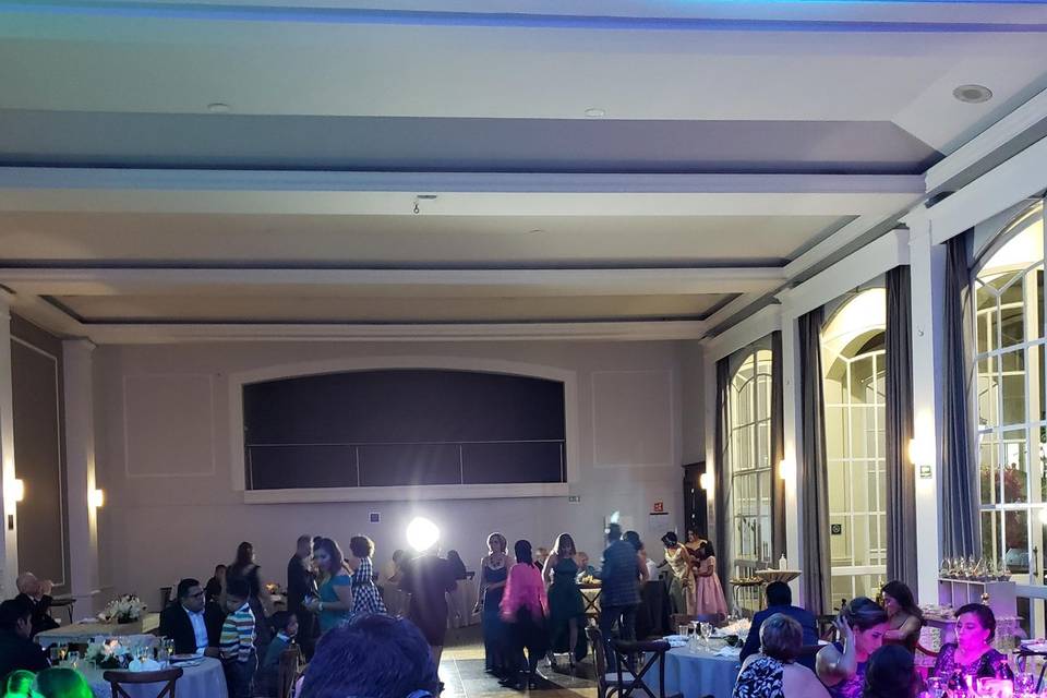En el hotel boda A Y N