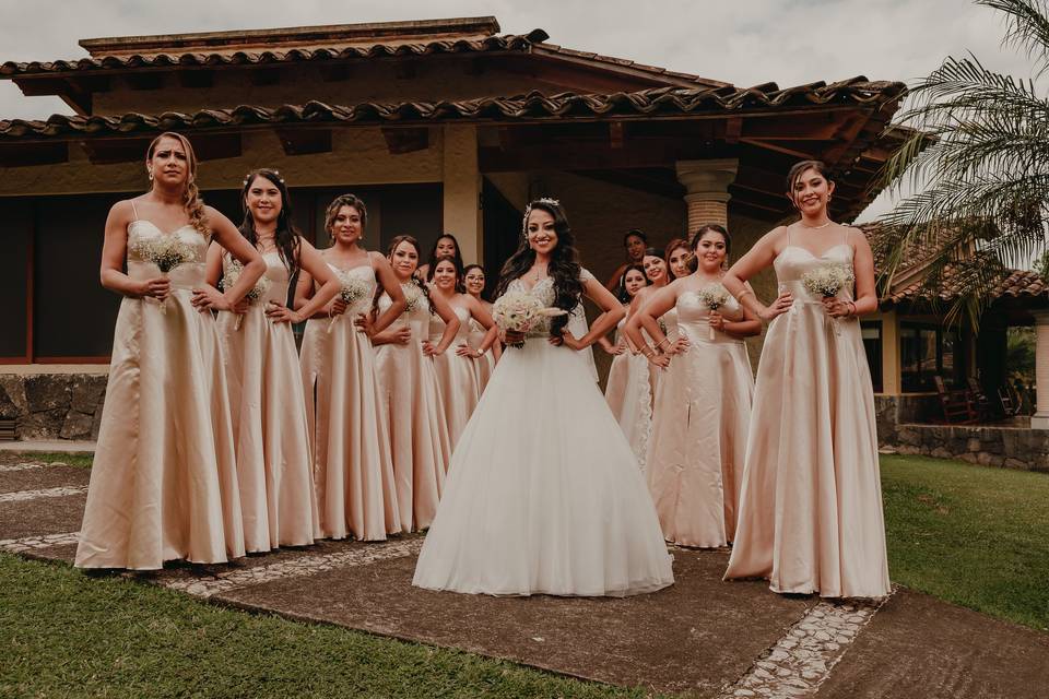 Fotografías de parejas en la fiesta de matrimonio