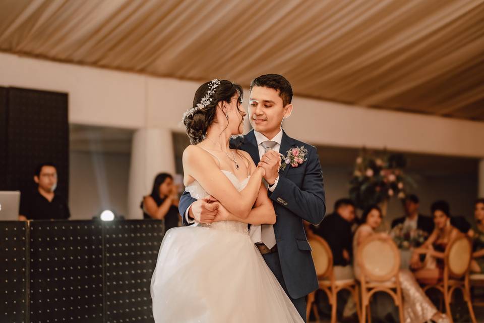 Fotografías de parejas en la fiesta de matrimonio