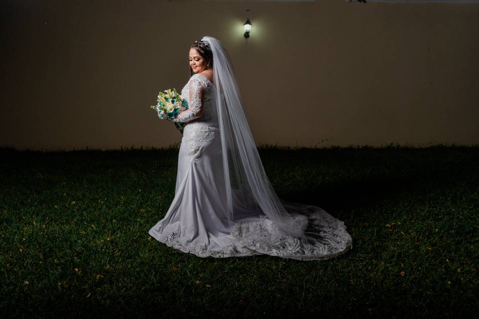 Itzel bride