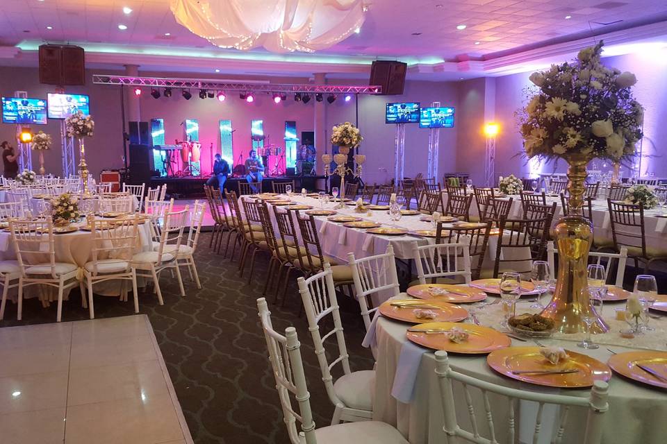 Wyndham Garden Plaza Inn Hotel Deluxe