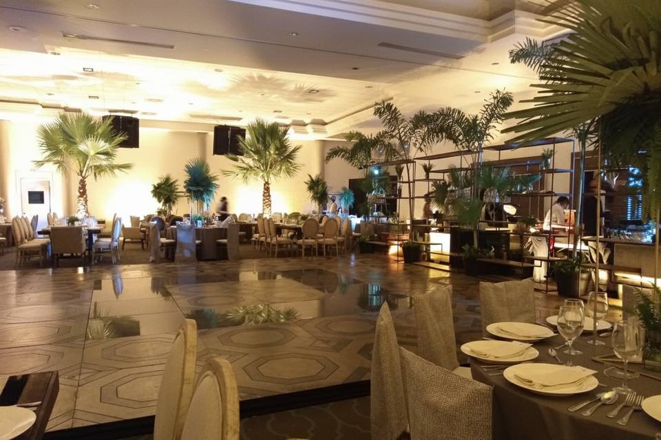 Wyndham Garden Plaza Inn Hotel Deluxe
