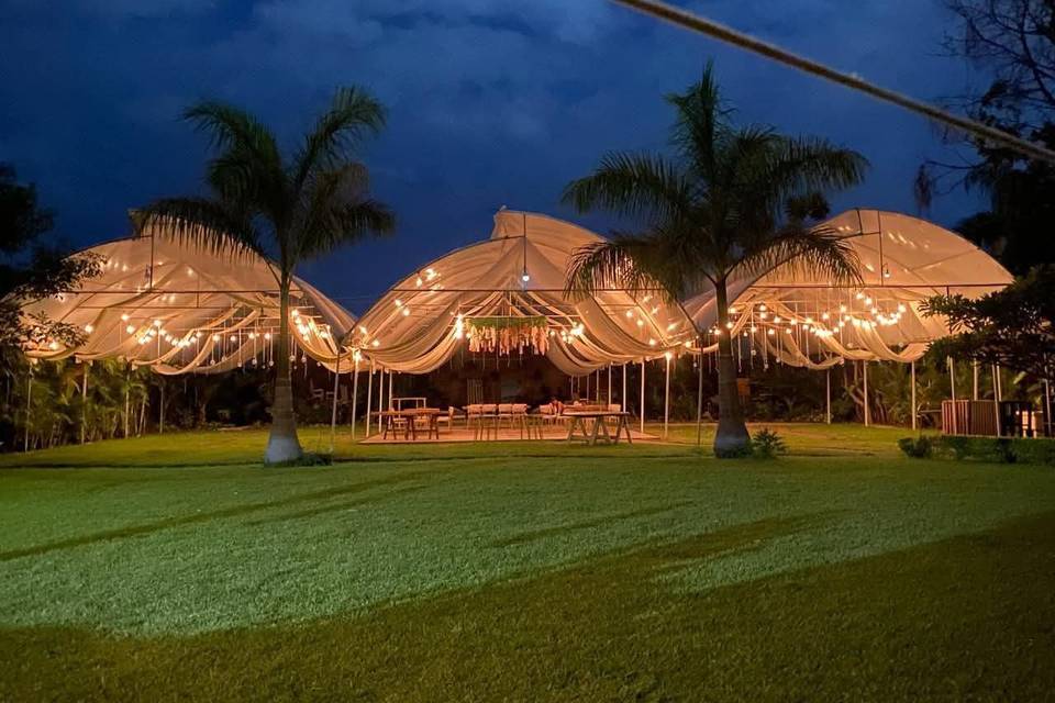 Iluminación de área techada