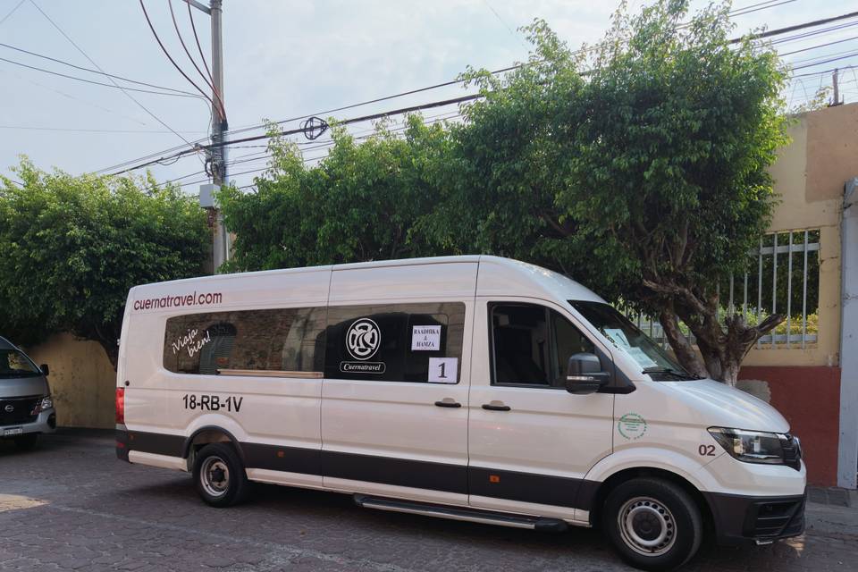 Cuernatravel -  transporte turístico y ejecutivo