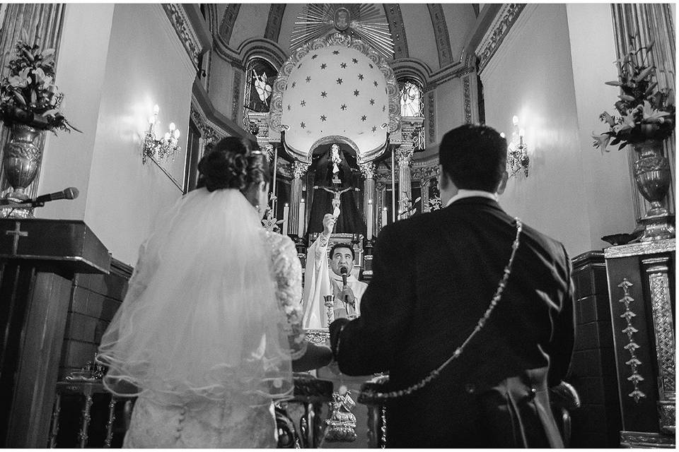 En el altar