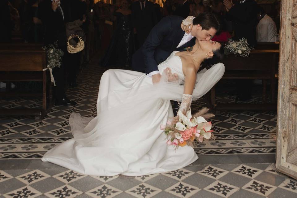 Beso de esposos