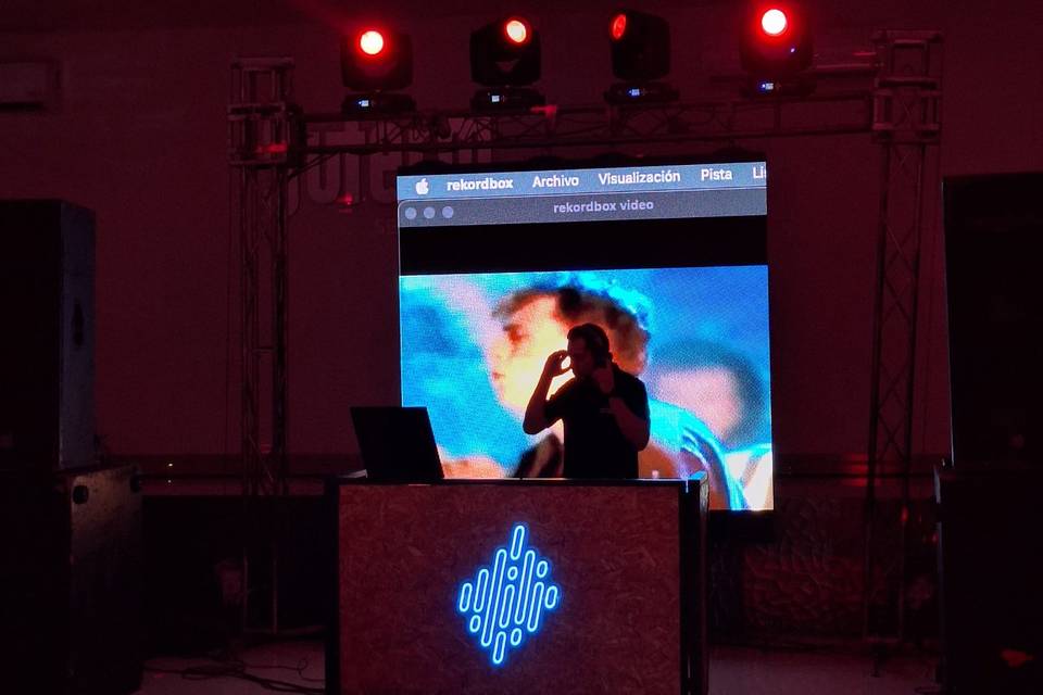 Dj para fiesta retro