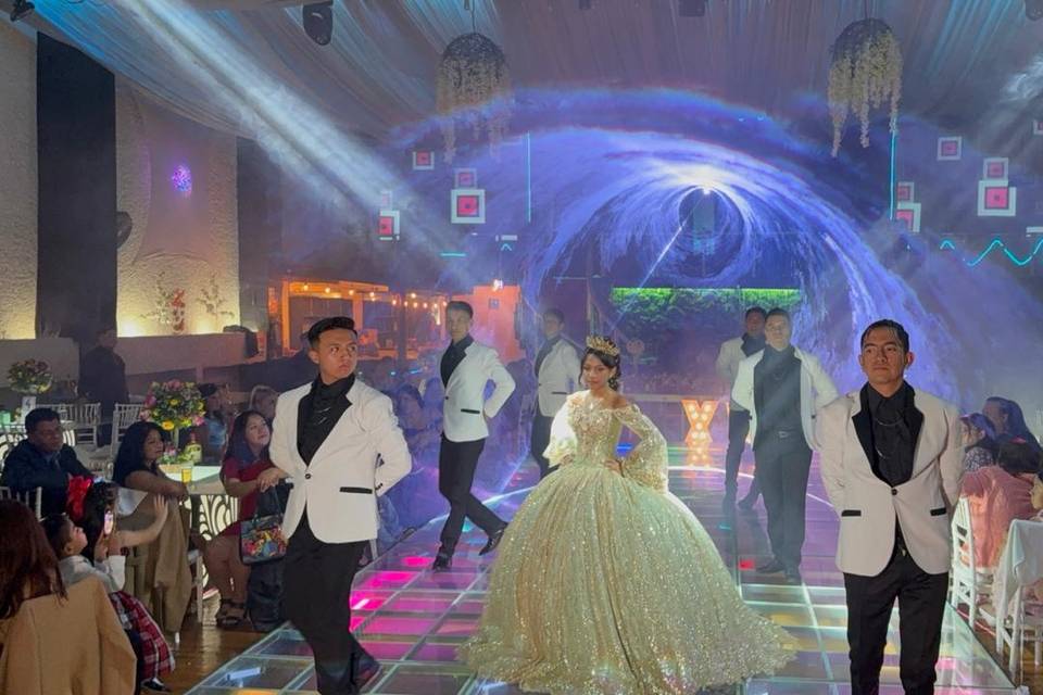Quinceañera en bailes