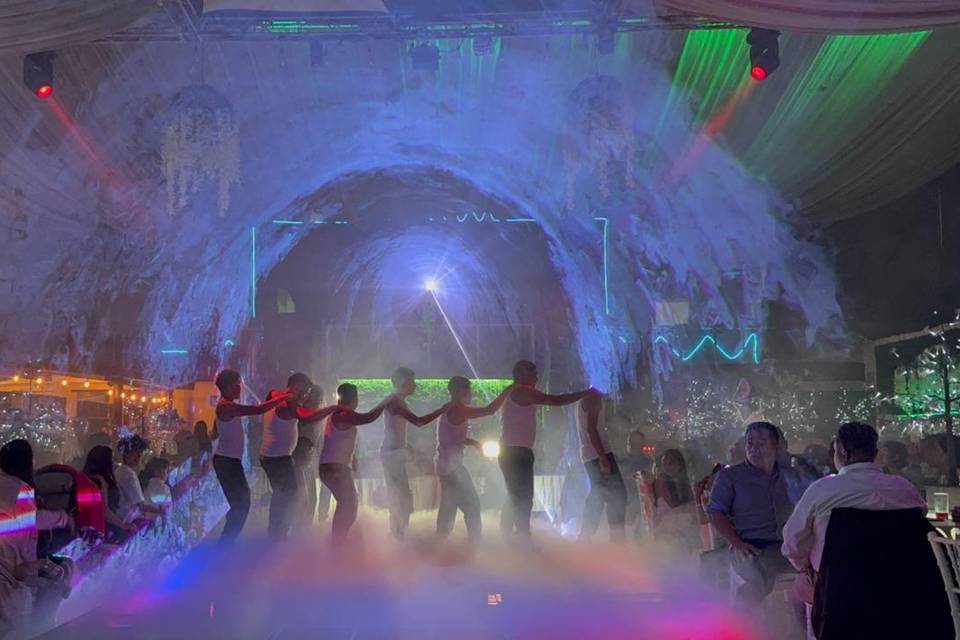 Túnel con rayo y hielo seco