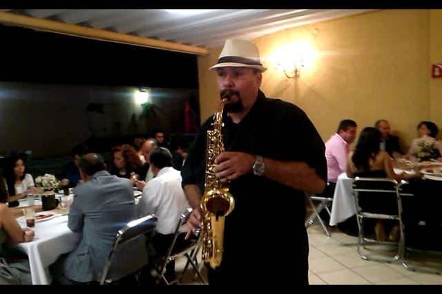 La magia del sax en tu mesa