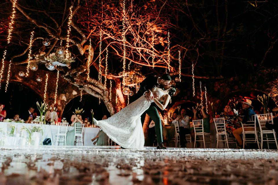 Baile
