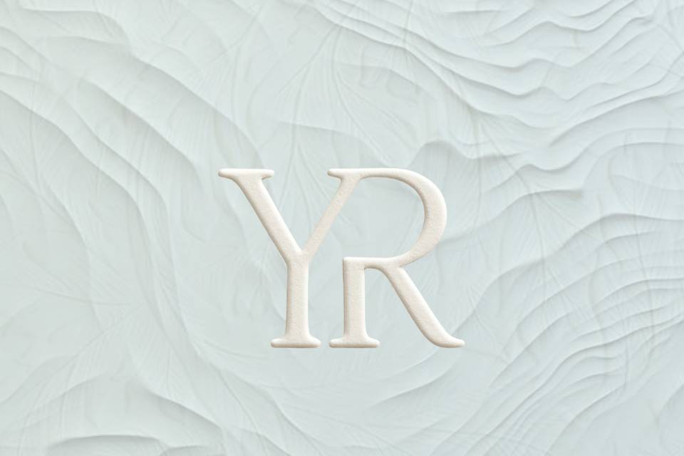 Monograma con relieve