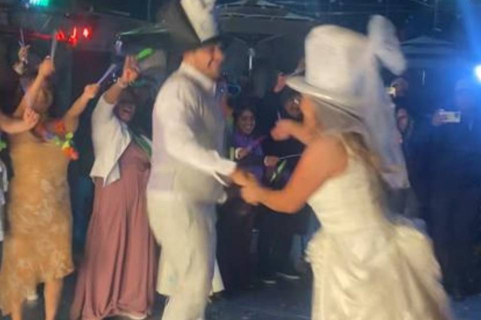 Bailando los novios