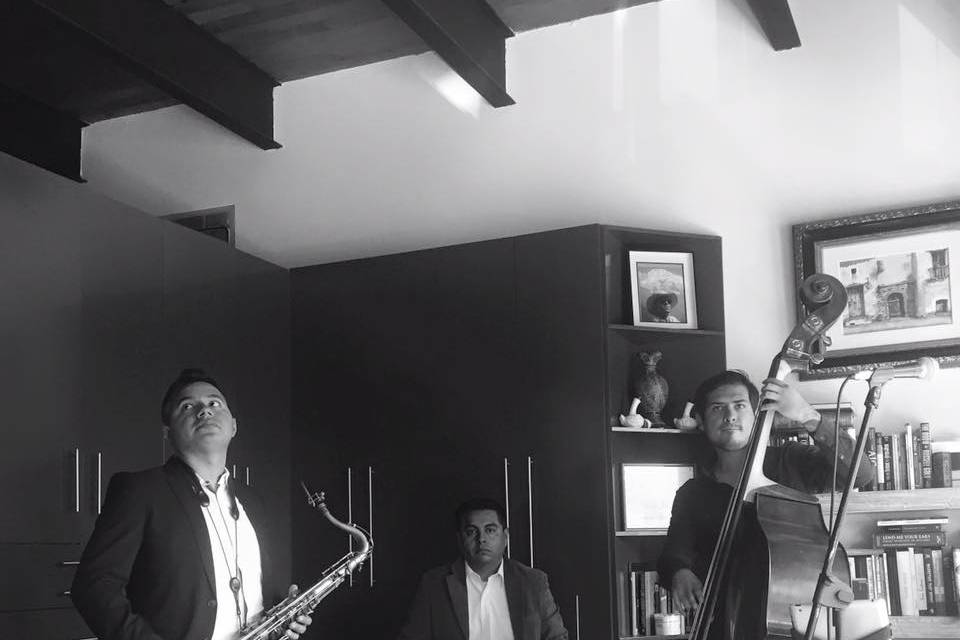 Mario Vall Jazz Trio & Sax