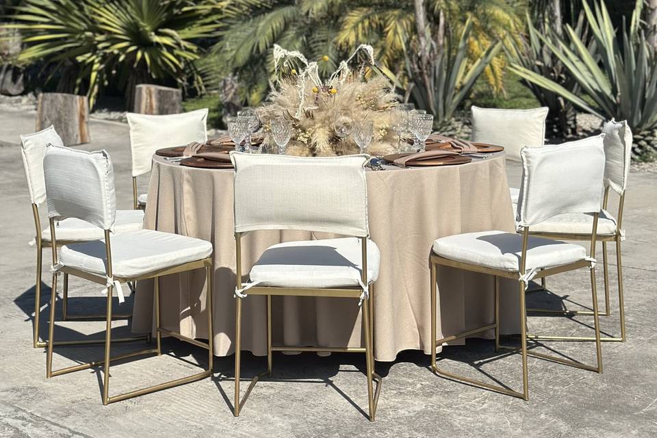 Mesa redonda con silla pretty