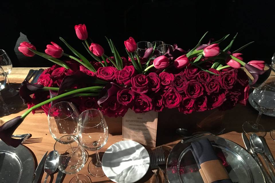 Centro de mesa rosas tulipanes