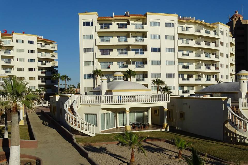 Las Palmas Beachfront Resort