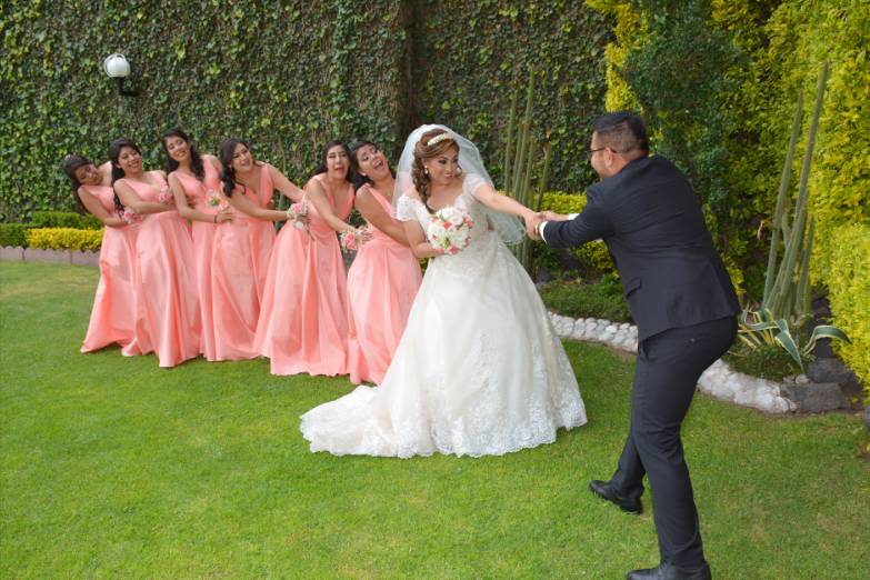 Novios y damas