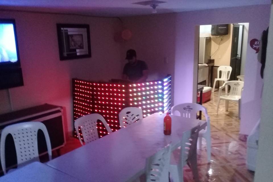 DJ en interior