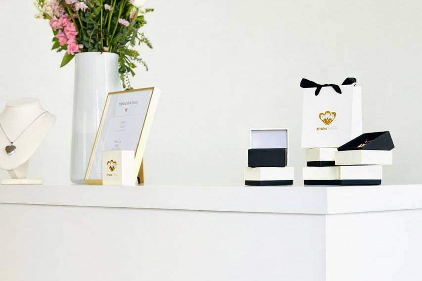 Jewelry Bar