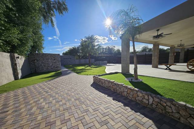 Adoquín, luz, armonía