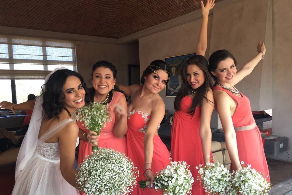 La novia y sus damas