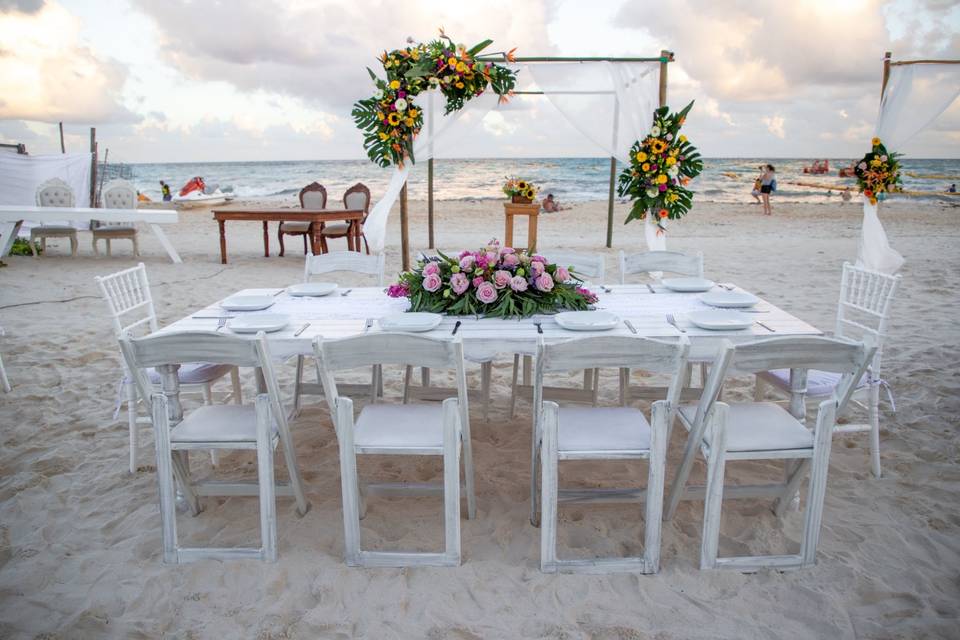 Encanto Beach Weddings