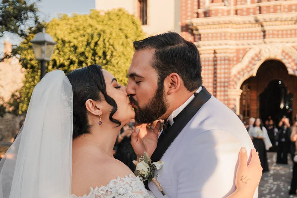 Beso de esposo