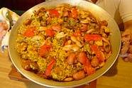 Paella carnívora