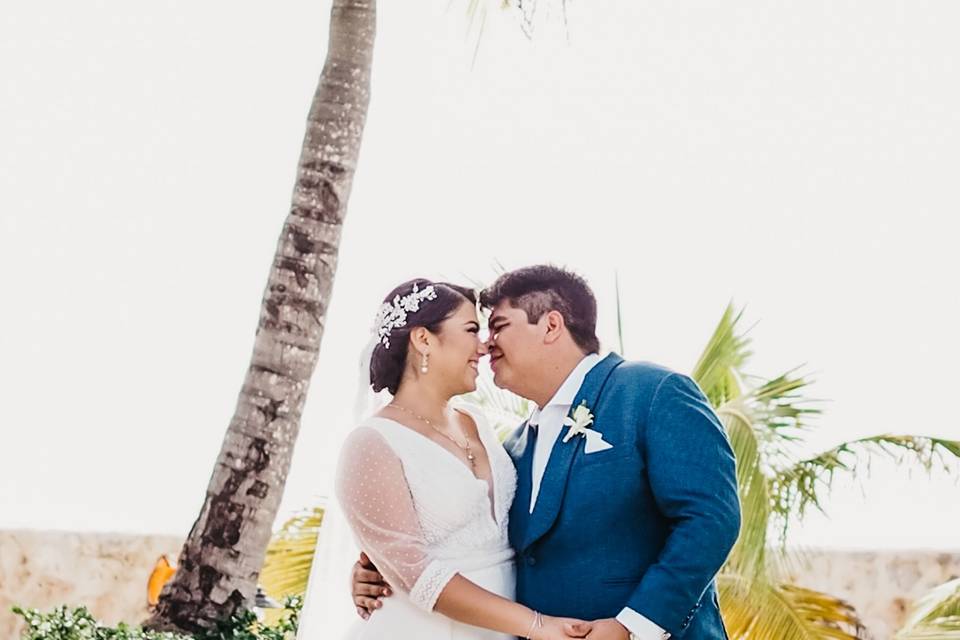 Novios en la playa