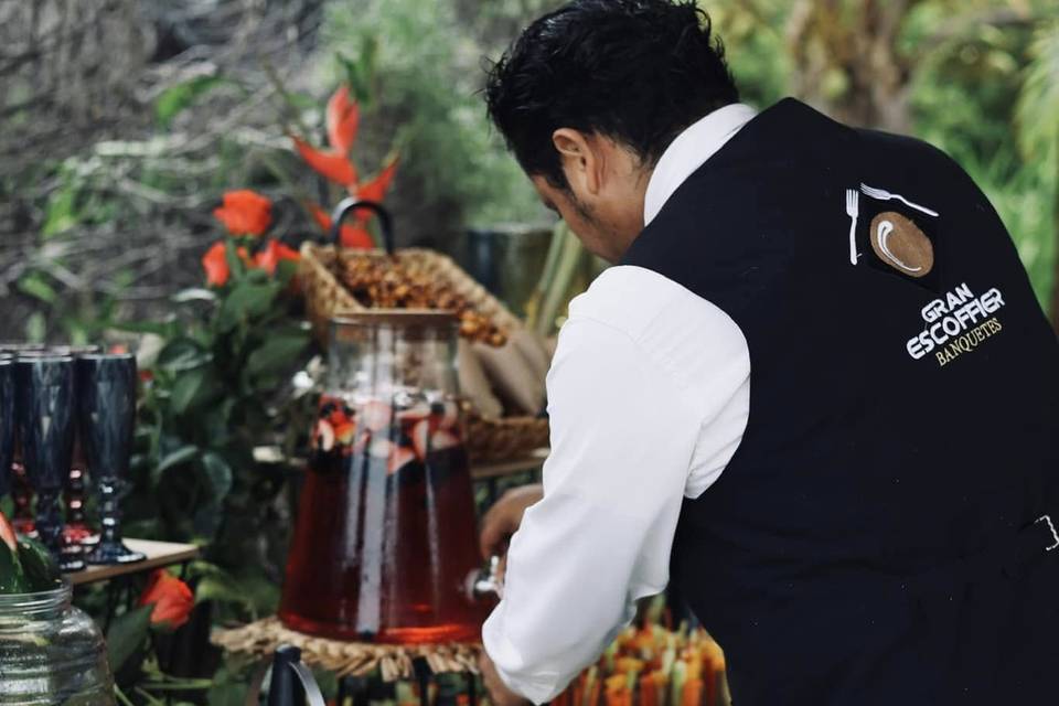 Sirviendo las bebidas