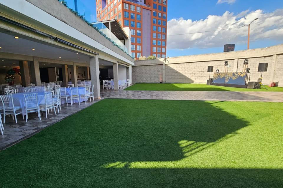 AREA TECHADA PARA 150