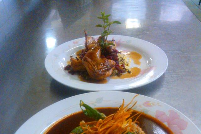 Salmón en salsa de guajillo