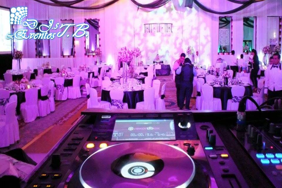 Iluminación y DJ profesional