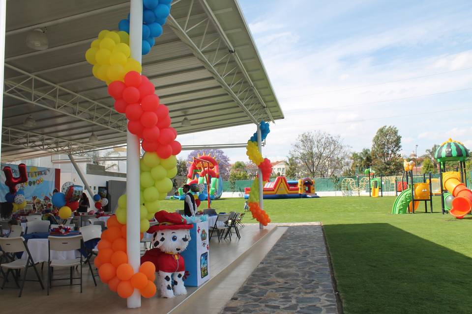 Terraza y jardín