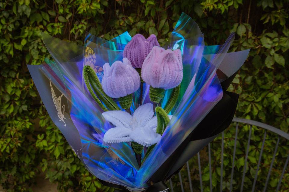 Ramo con flores lilas