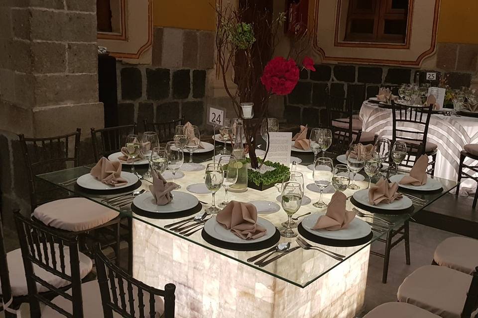 Mesa iluminada