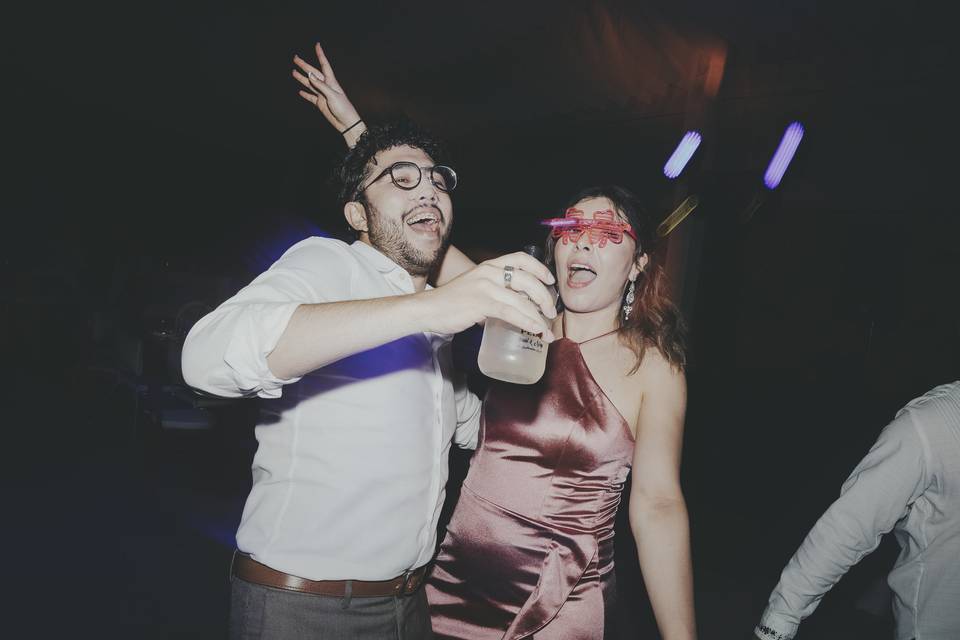 Nay & Saul