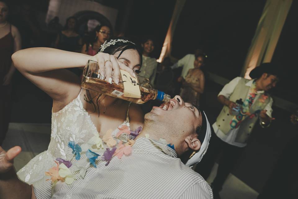 Nay & Saul