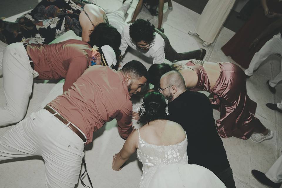 Nay & Saul