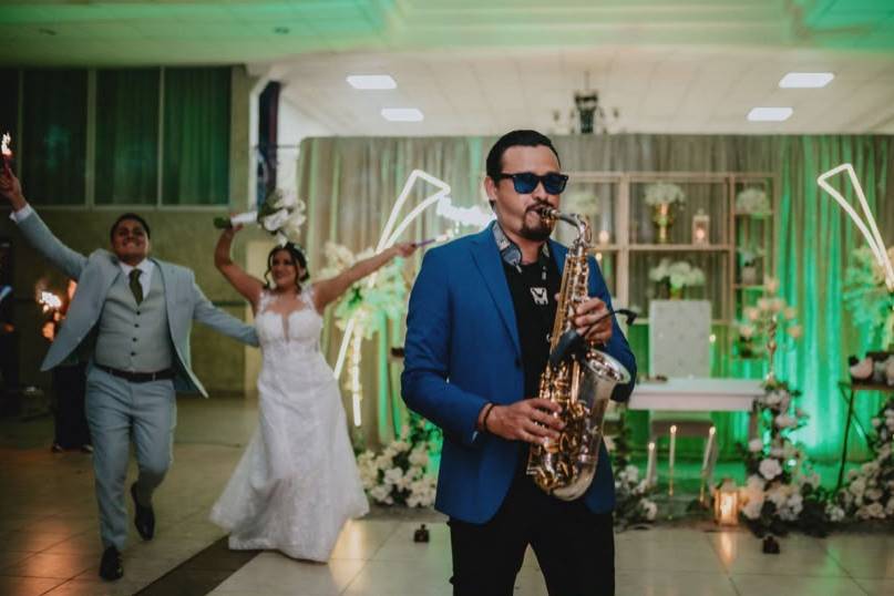 Sax Deluxe