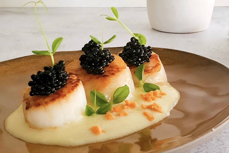 Viejitas sobre espuma de limón