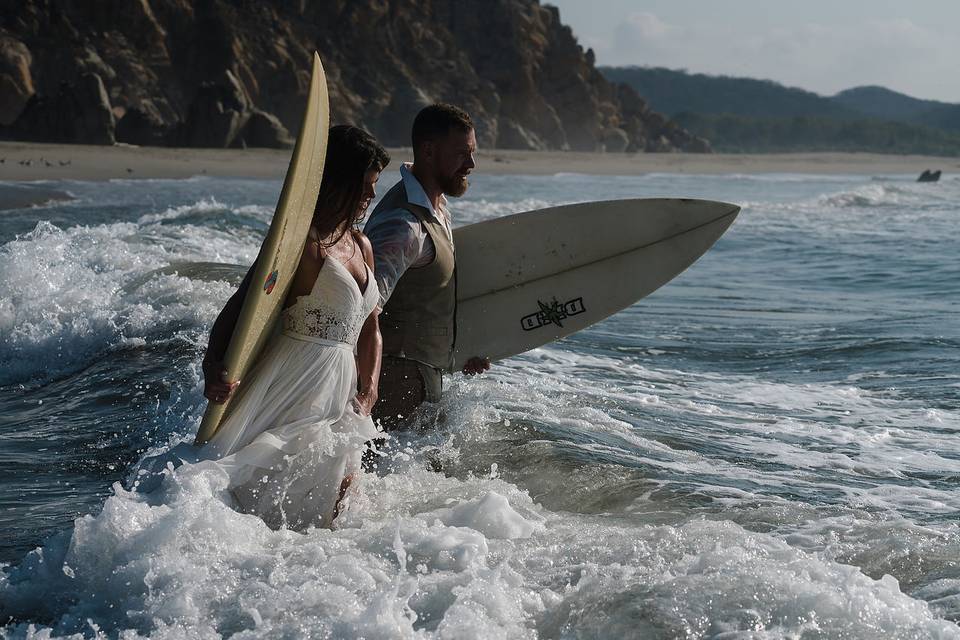 Surfs up trash the dress