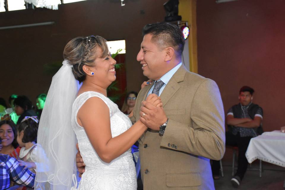 Boda feliz