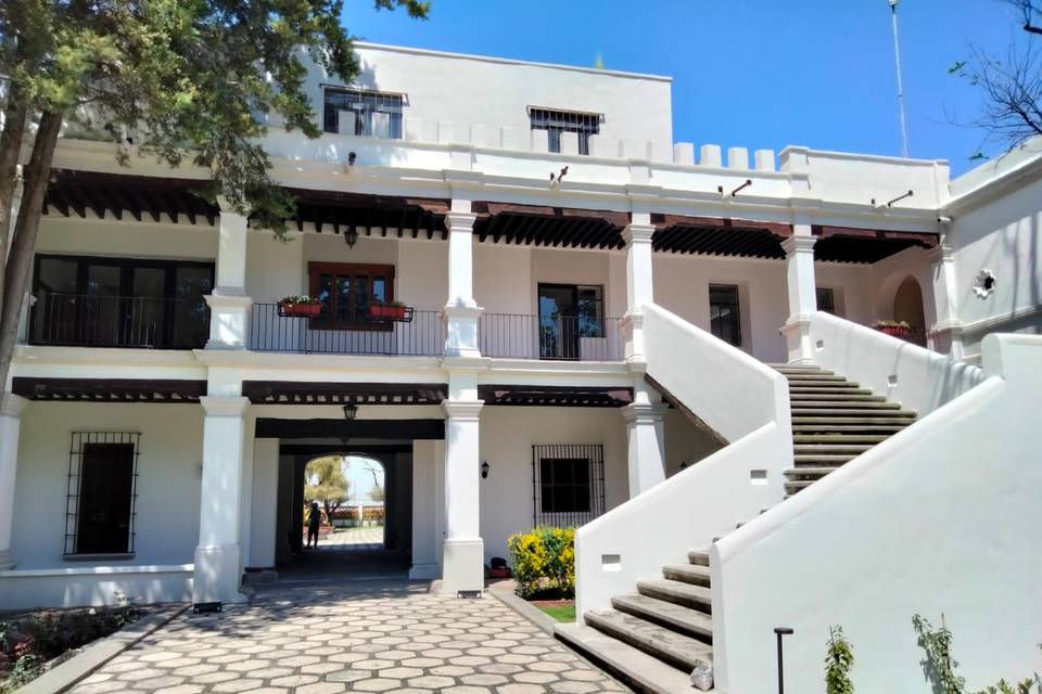 Fachada de la hacienda